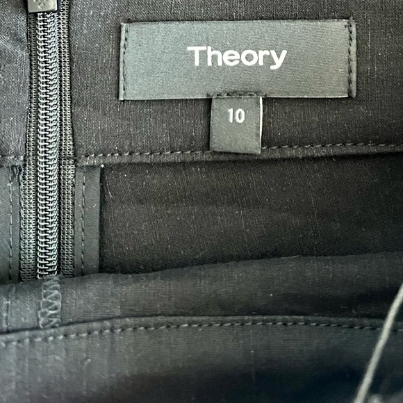 NWT Theory Shorts Black Eco Crunch Wash - Size 10 - Picture 4 of 8